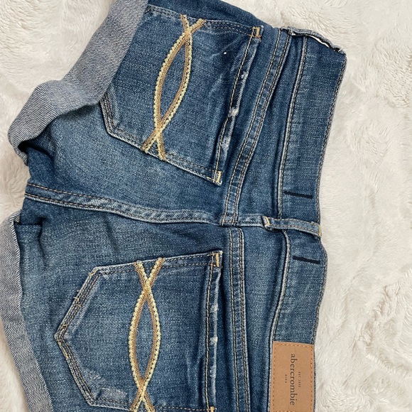Abercrombie kids shorts - Picture 3 of 10
